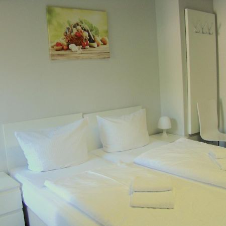 Bnb Potsdamer Platz Rooms & Apartments Berlim Exterior foto