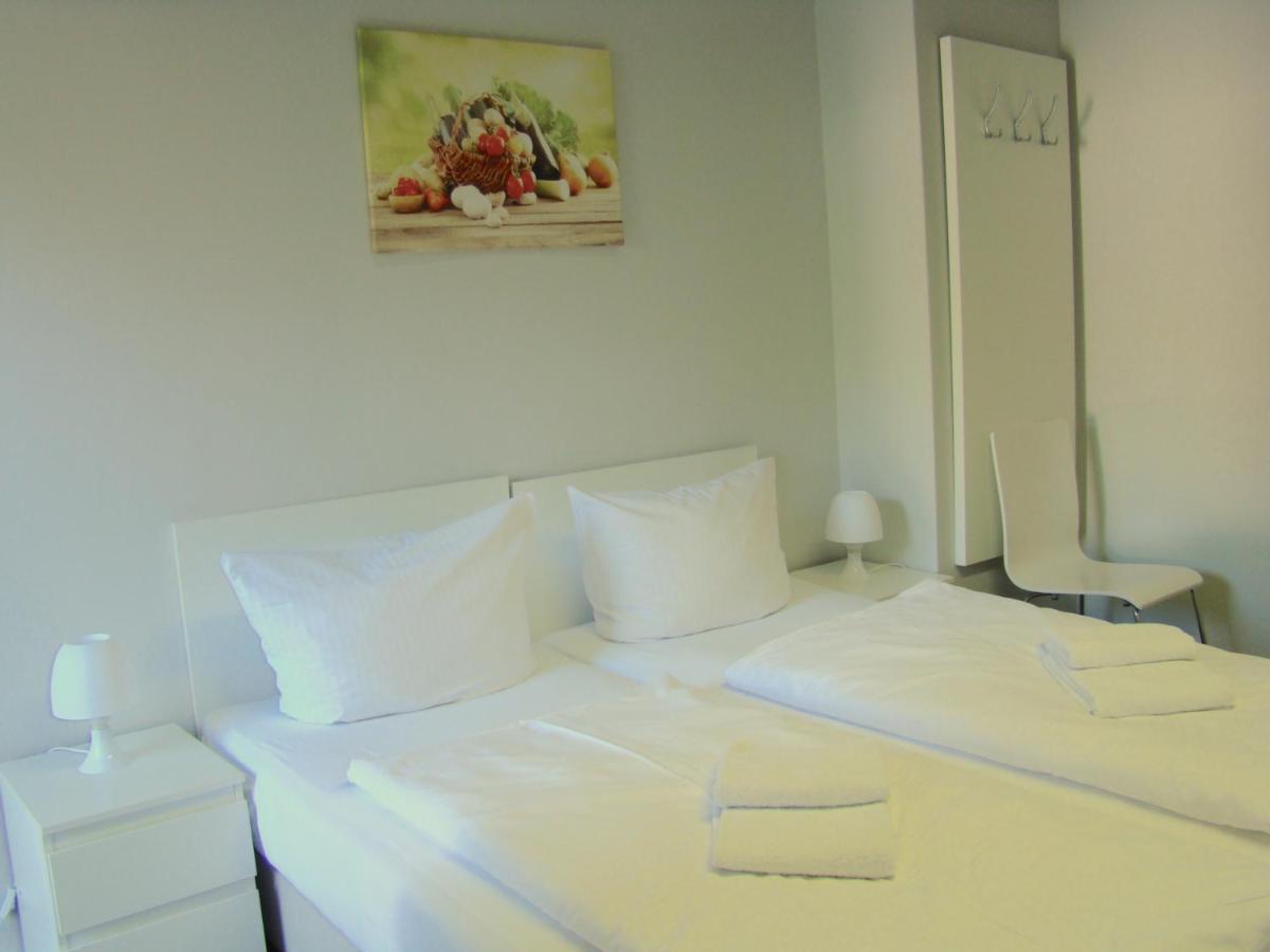 Bnb Potsdamer Platz Rooms & Apartments Berlim Exterior foto