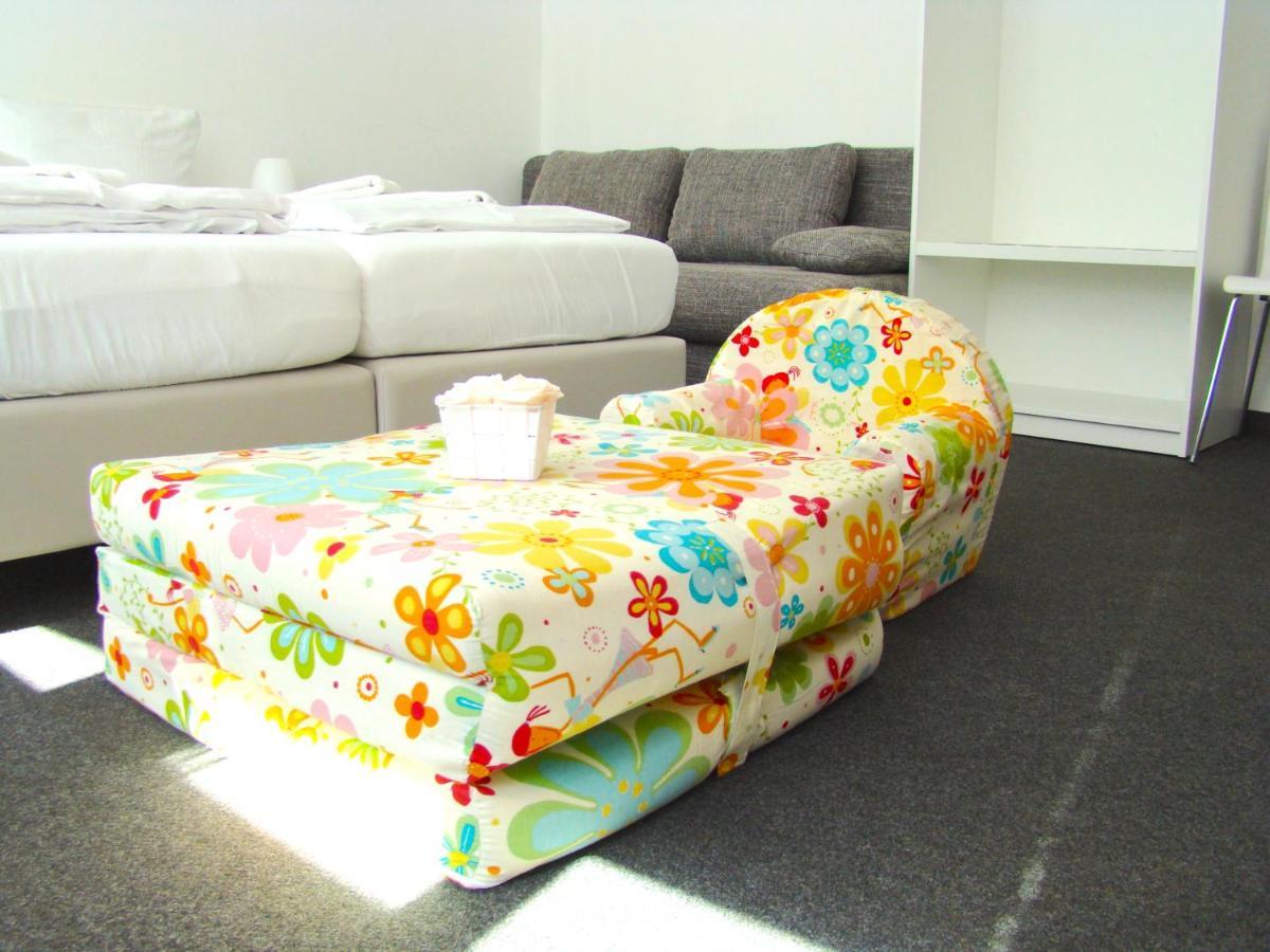 Bnb Potsdamer Platz Rooms & Apartments Berlim Exterior foto