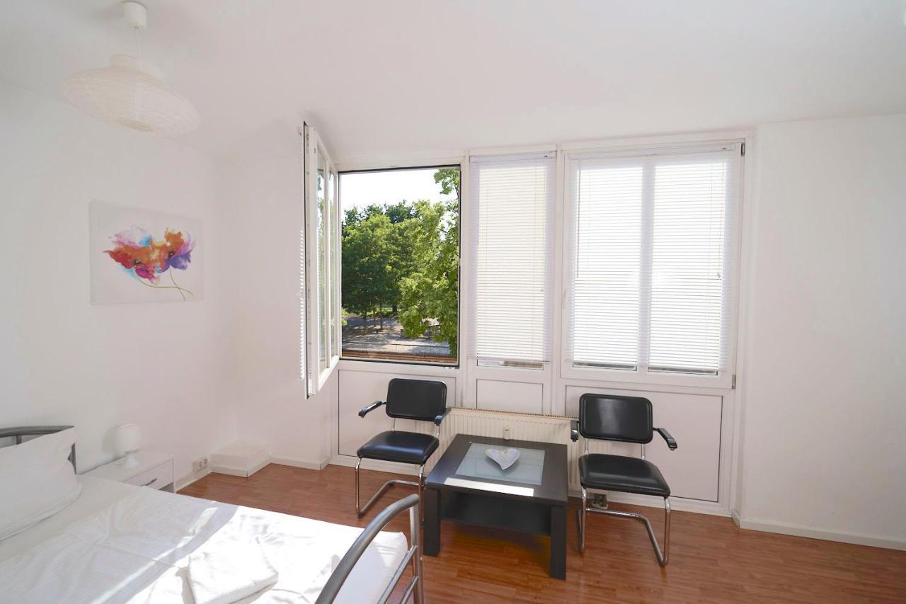Bnb Potsdamer Platz Rooms & Apartments Berlim Exterior foto